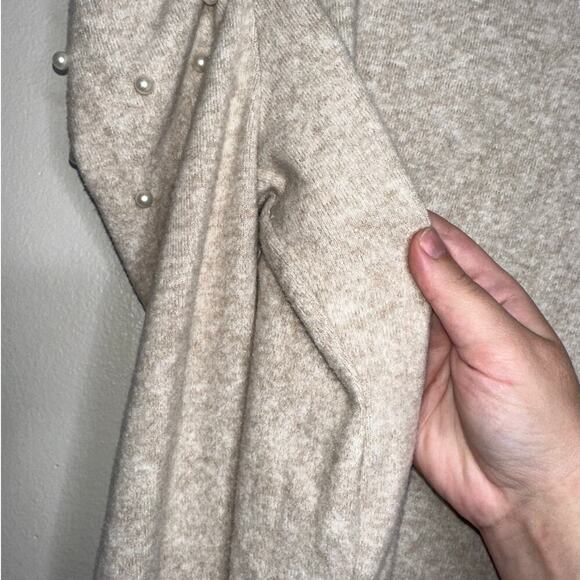 Zara Puff Sleeve Pearl Embellished Sweater Beige Oatmeal Size Large - Picture 4 of 6